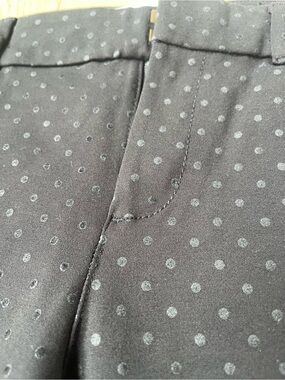 Old Navy Black Pixie Pants with Subtle Dot Texture
